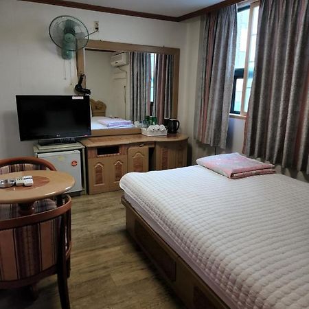 Daeho Motel Busan Bagian luar foto